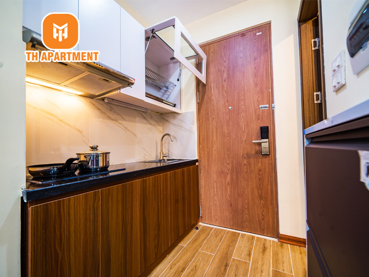 Phòng bếp tiện nghi của căn hộ cao cấp diện tích 50m2 tại tòa nhà TH APARTMENT