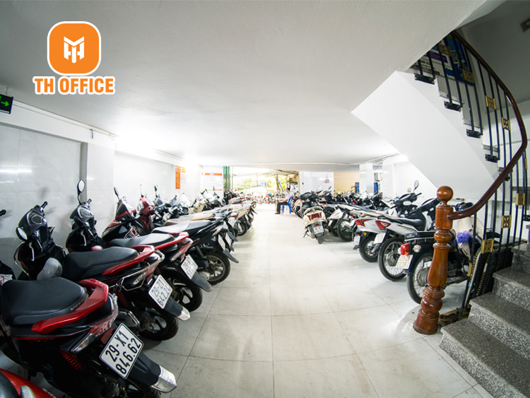 Hầm gửi xe có thể chứa hàng trăm xe máy có bảo vệ 24/24 tại tòa nhà TH OFFICE TOWER 19